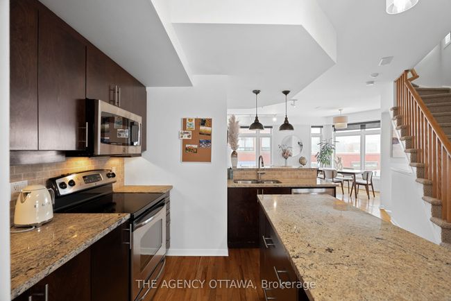 1 - 4 Sherbrooke Ave, Condo with 2 bedrooms, 1 bathrooms and 1 parking in Ottawa ON | Image 9