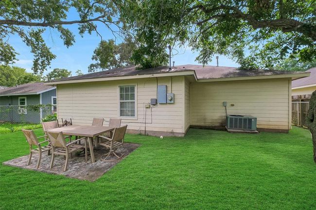 2222 3 Rd St, House other with 3 bedrooms, 2 bathrooms and 1 parking in Rosenberg TX | Image 38