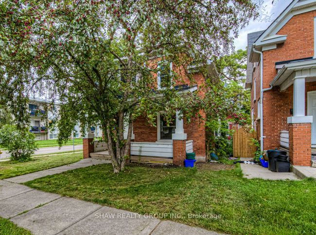 909 Moore St, House other with 3 bedrooms, 1 bathrooms and 2 parking in Cambridge ON | Image 3