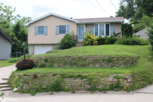 27 Bonnie Brae Cir, Council Bluffs, IA, 51503-7753 | Card Image