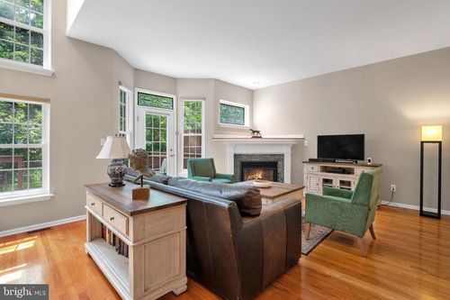 25 Rock Creek Woods Dr, Lambertville, NJ, 08530-1112 | Card Image