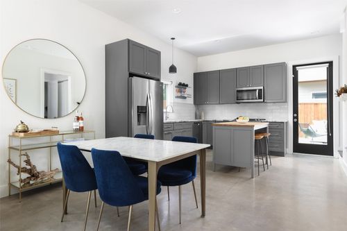 1-1120 Omega Ave, Austin, TX, 78721-2641 | Card Image