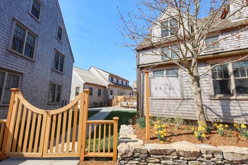 6 N Beach St, Nantucket, MA, 02554-2287 | Card Image