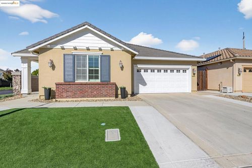 605 Mystic Ct, Discovery Bay, CA, 94505-2685 | Card Image