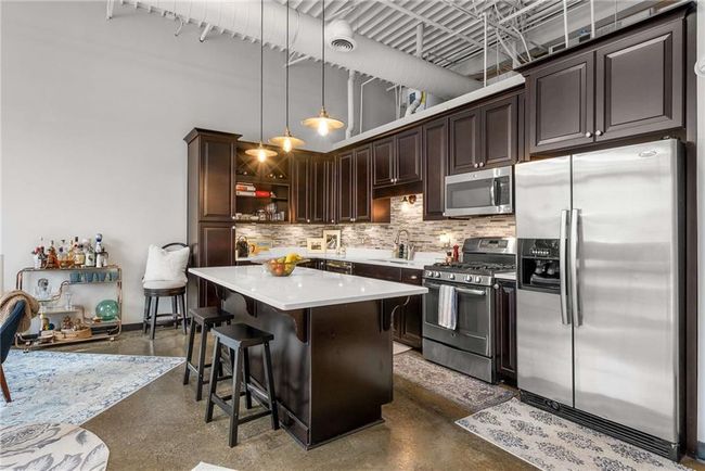 APT-2116 - 5200 Peachtree Rd, Condo with 1 bedrooms, 1 bathrooms and 2 parking in Chamblee GA | Image 5