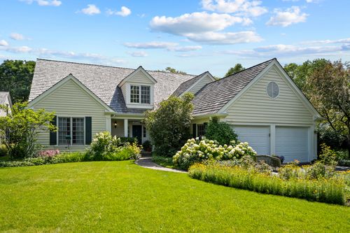 1845 W North Pond Ln, Lake Forest, IL, 60045-4819 | Card Image