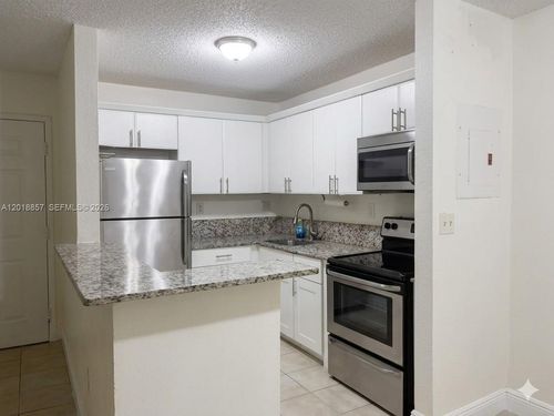 106-7115 Nw 179th St, Hialeah, FL, 33015-6102 | Card Image
