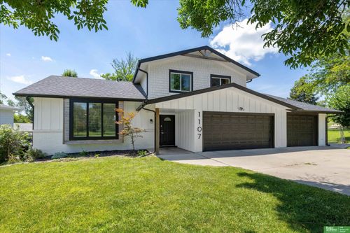 1107 Somerset Dr, Bellevue, NE, 68005-2309 | Card Image