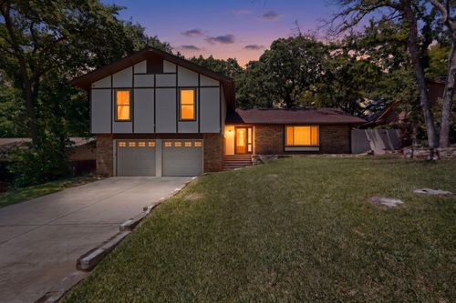 3411 Sheffield Dr, Arlington, TX, 76013-1129 | Card Image