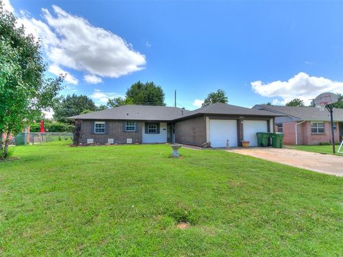 502 Walnut Ave, Yukon, OK, 73099-3618 | Card Image