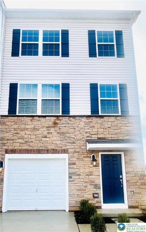 8341 Alexander Ct, Breinigsville, PA, 18031-8756 | Card Image