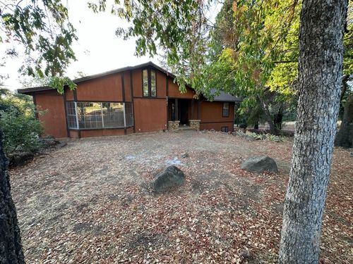 9574 Browns Valley School Rd, Browns Valley, CA, 95918 | Card Image