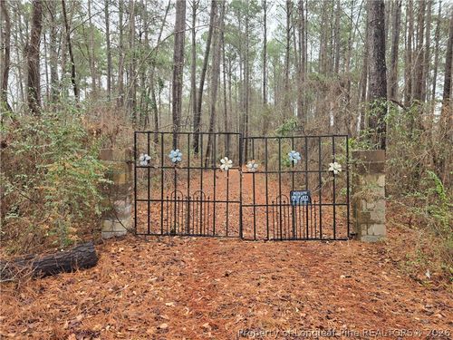 488 Green St, Parkton, NC, 28371-8784 | Card Image