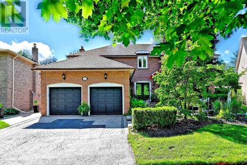 425 Easy St, Richmond Hill, ON, L4C3Z5 | Card Image