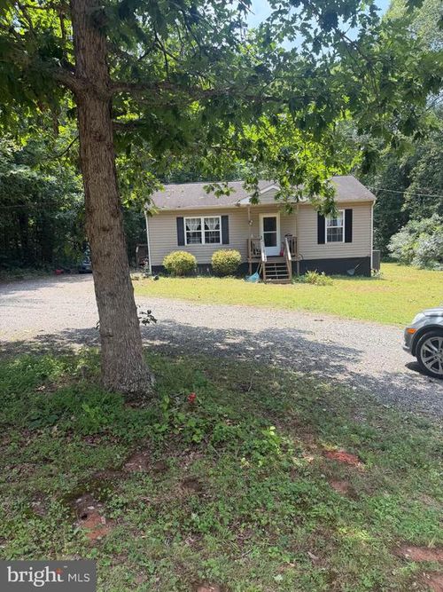 143 Oakland Pl, Louisa, VA, 23093-5925 | Card Image