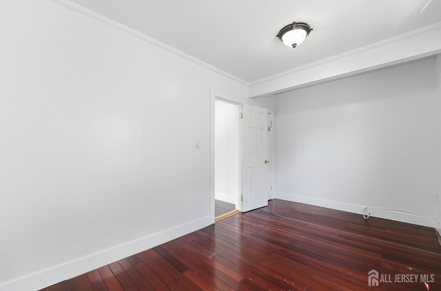 Residential Lease in Middlesex 5