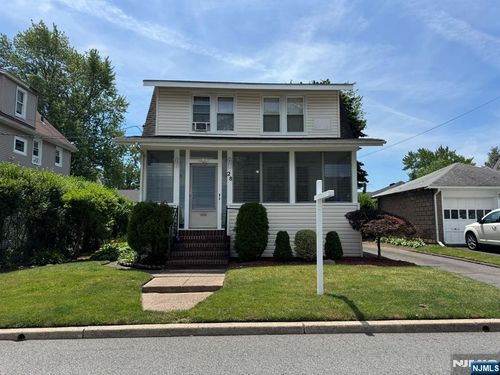 28 Van Houten Street, Bergenfield, NJ, 07621 | Card Image