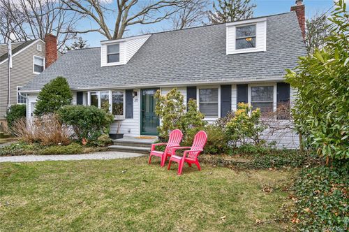 20 Marlboro Dr, Huntington, NY, 11743-5045 | Card Image