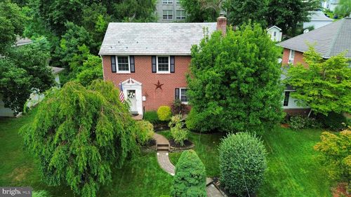 35 E Temple Ave, SELLERSVILLE, PA, 18960-2420 | Card Image