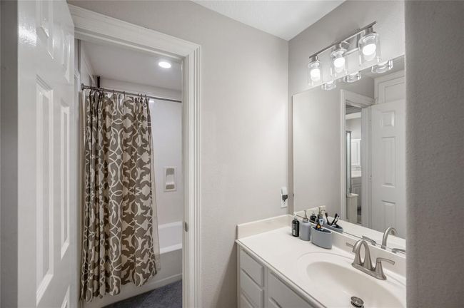 29518 Timber Trail St, House other with 5 bedrooms, 4 bathrooms and 2 parking in Spring TX | Image 33