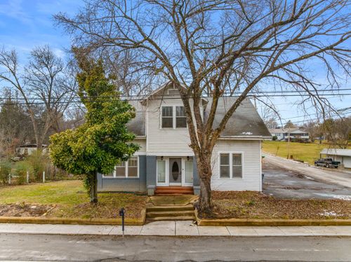 222 E Meeting St, Dandridge, TN, 37725-4866 | Card Image