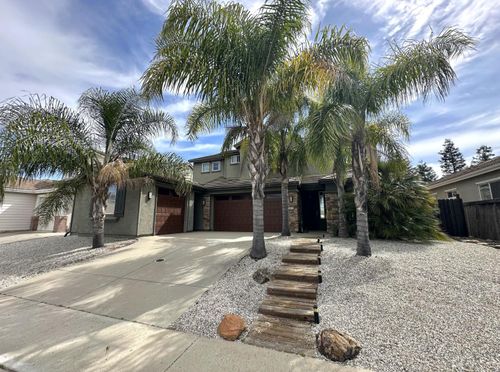 9818 Black Swan Dr, Elk Grove, CA, 95624-4639 | Card Image