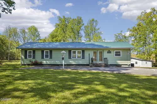 123 Greasy Cove Rd, Cosby, TN, 37722-2932 | Card Image