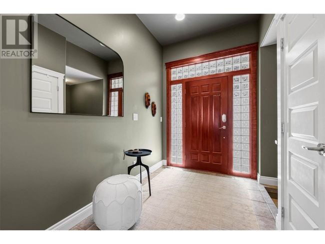 2022 Hugh Allan Dr, House other with 6 bedrooms, 3 bathrooms and 6 parking in Kamloops BC | Image 6