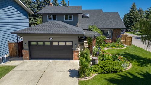 51 Woodgate Close Sw, Calgary, AB, T2W4B9 | Card Image