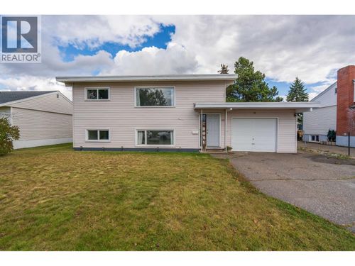 894 Irwin St, Prince George, BC, V2M2X9 | Card Image