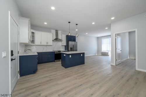 2f-202 W 7th St, Plainfield, NJ, 07060-1532 | Card Image