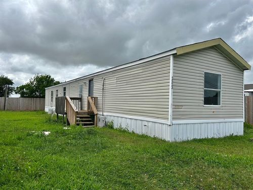 2523 Oyster Creek Bnd, Oyster Creek, TX, 77541-7924 | Card Image