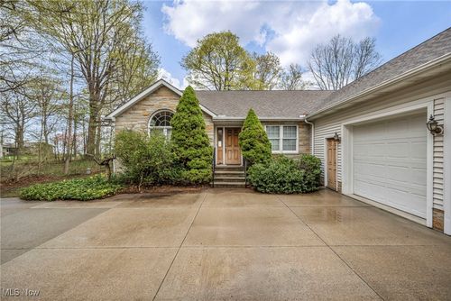1126 Lake Rd, Conneaut, OH, 44030-1139 | Card Image