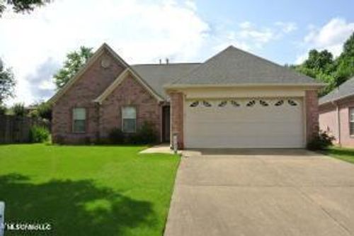 9731 Pigeon Roost Park Cir, Olive Branch, MS, 38654-3212 | Card Image