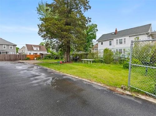 91 Detroit Ave, Providence, RI, 02907-2008 | Card Image