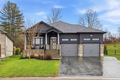 19 Autumn Grove, Trenton, ON, K8V0G9 | Card Image