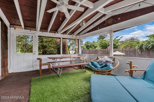 Screened Patio | Image 18