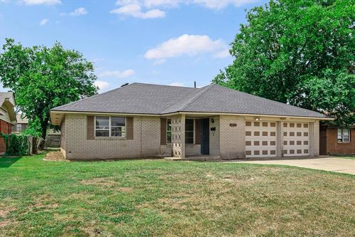 2920 Sw 57th St, Oklahoma City, OK, 73119-5426 | Card Image