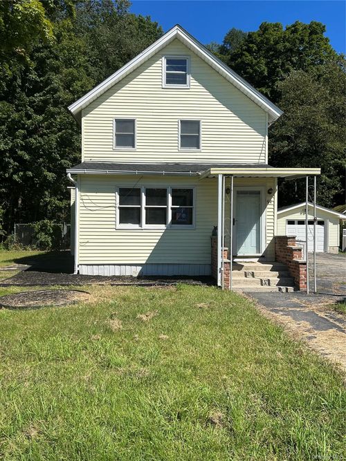 94 Firehouse Rd, Wurtsboro, NY, 12790-8307 | Card Image