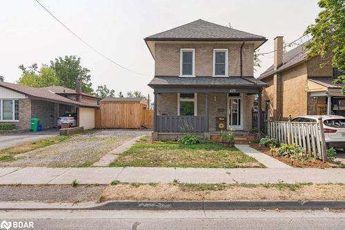 625 Brown St, Peterborough, ON, K9J4K6 | Card Image