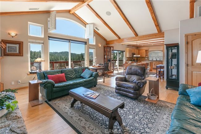 Open Floor Plan | Image 6