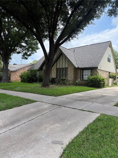 2707 Field Line Dr, Sugar Land, TX, 77479-1416 | Card Image