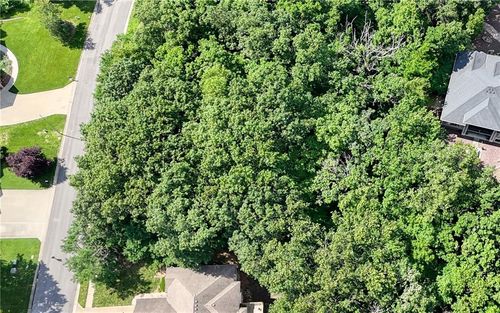 913 Cheatham Ct, Warrensburg, MO, 64093-9101 | Card Image