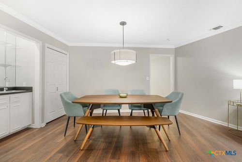 apt-111-201 Ellwood St, San Antonio, TX, 78209-5353 | Card Image