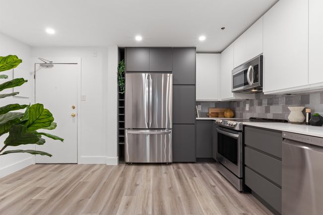 111 - 1500 Pendrell St, Condo with 2 bedrooms, 1 bathrooms and 2 parking in Vancouver BC | Image 7