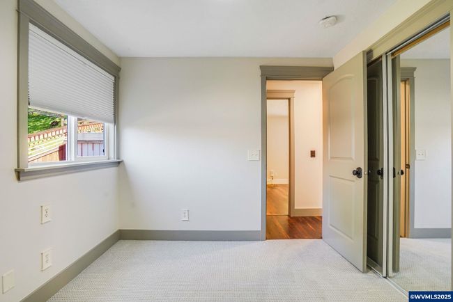 241 Silver Loop, House other with 4 bedrooms, 3 bathrooms and null parking in Silverton OR | Image 29