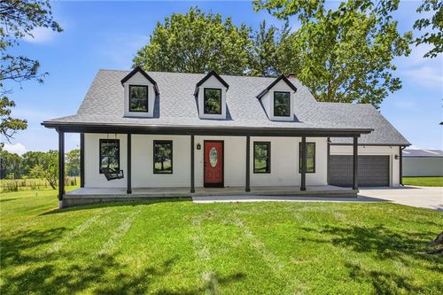 40107 E Lorenze Rd, Lone Jack, MO, 64070-9525 | Card Image