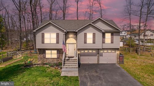 183 Basin Dr, INWOOD, WV, 25428-3207 | Card Image