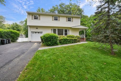 50 Briarwood Dr, Berkeley Heights, NJ, 07922 | Card Image