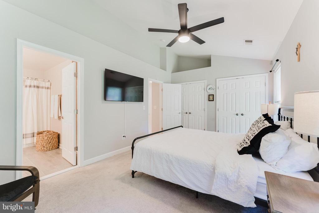 Residential in WOODBRIDGE 4